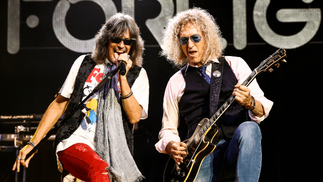 getty_foreigner_103123290848