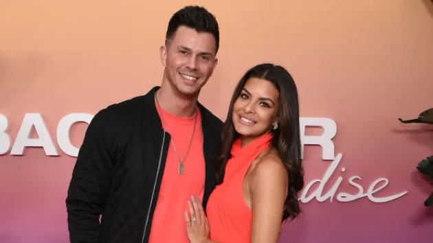 getty_bachelor_in_paradise_pepin_11132023964147