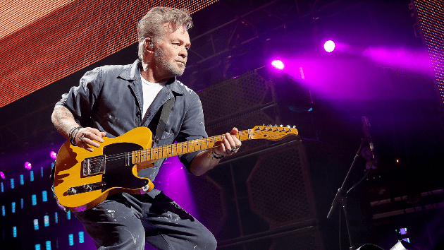 getty_johnmellencamp_111323400085