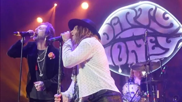 m_dirtyhoneyblackcrowes_112223539095