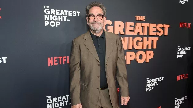 getty_hueylewis_013024255410