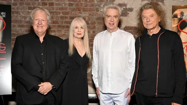 getty_talkingheads_013124946027