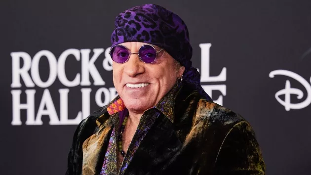 m_stevenvanzandt_02232482248