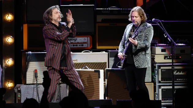 getty_theblackcrowes_040324249540