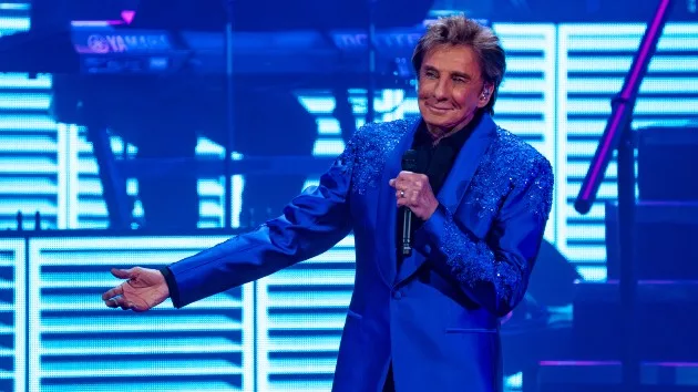 getty_barrymanilow_052924631760