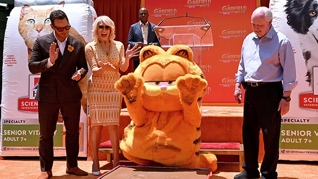 getty_thegarfield_movie_06032489546