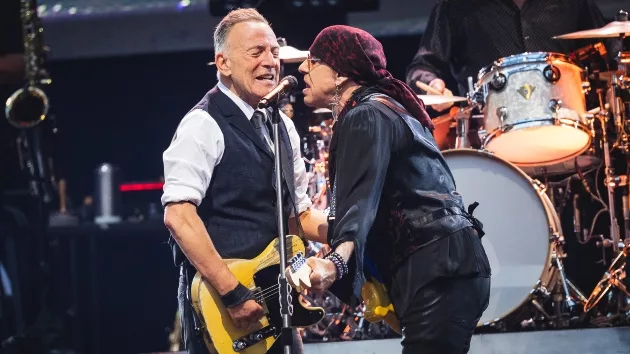 getty_brucespringsteenstevievanzandt_062724356115