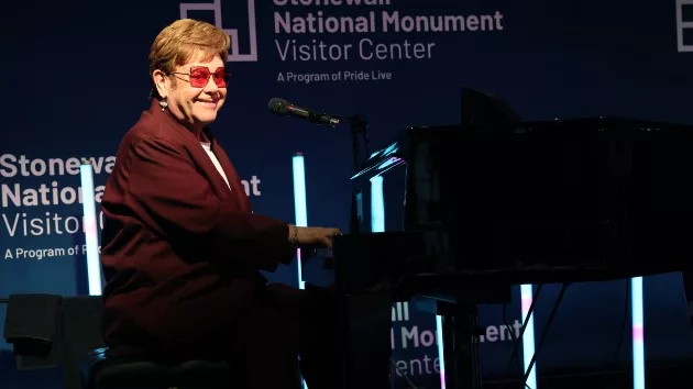 getty_eltonjohn_071724679881