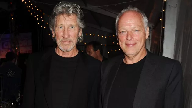 getty_rogerwatersanddavidgilmour_080924622329