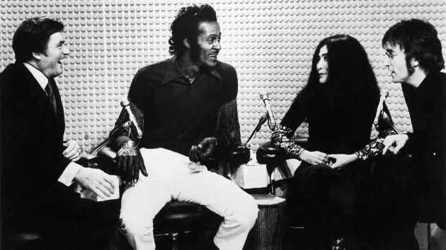 getty_johnlennonyokoono_081424135692