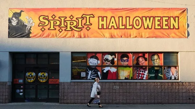 getty_spirit_halloween_10012024159820