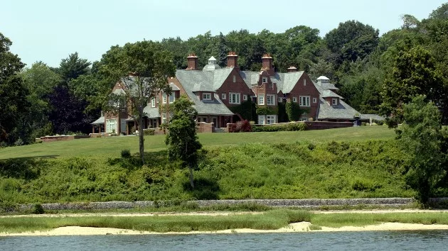 getty_billyjoelmansion_10142441170