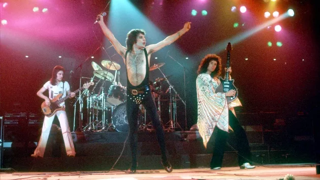 getty_queen_102424645202