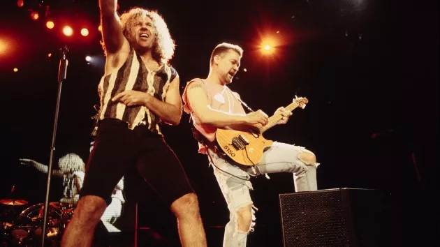 getty_vanhalen_110424812105