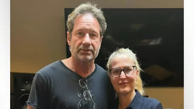 e_duchovny_anderson_11122024564551
