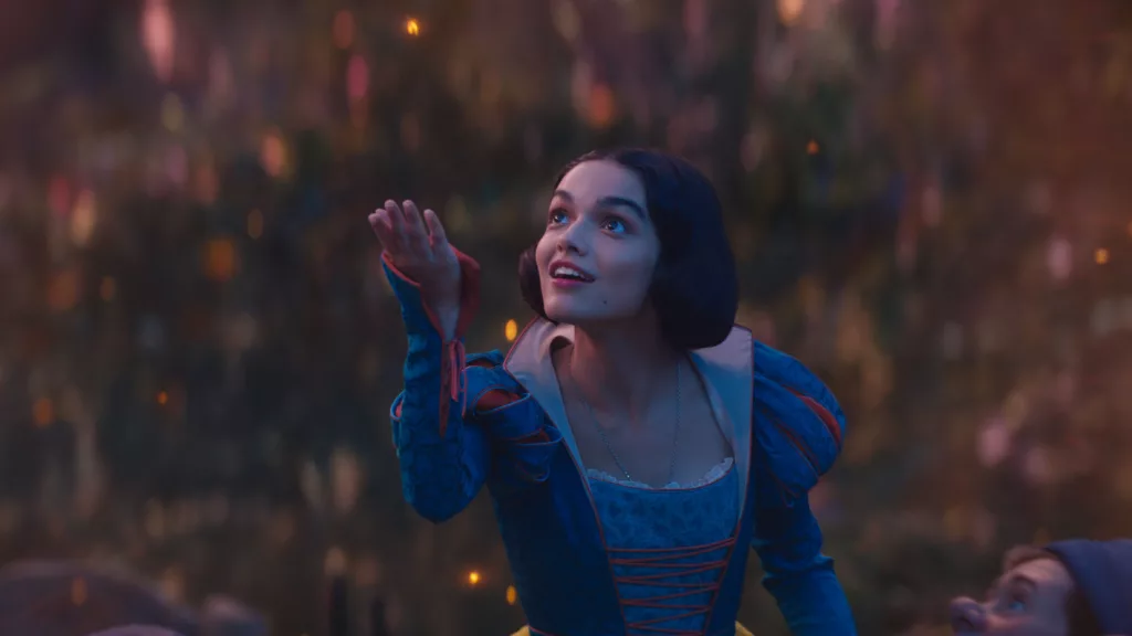 e_snowwhiterachelzegler_120324137546