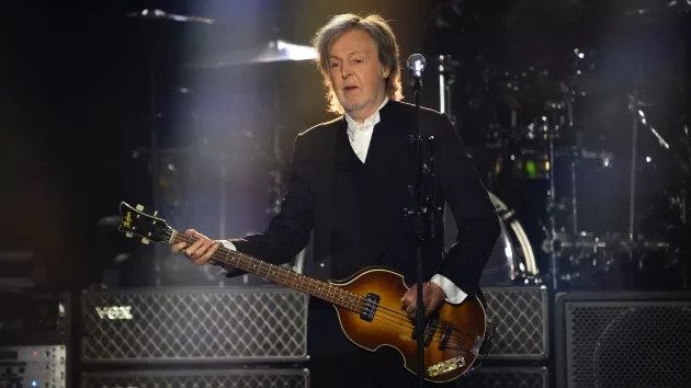 getty_paulmccartney_12062444741