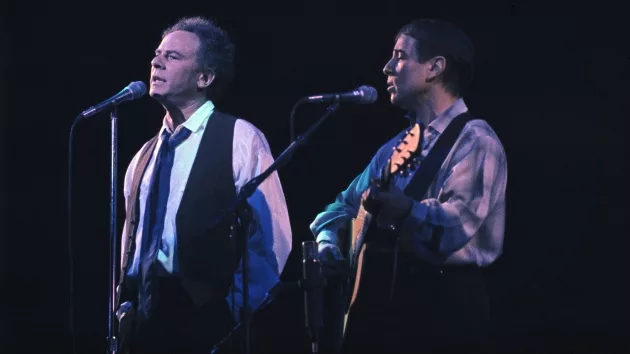 getty_simonandgarfunkel_121324618837
