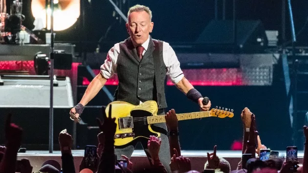 getty_brucespringsteen_122024637643