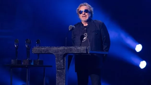 m_sammyhagar29disney_mikelebrechii_011425800969