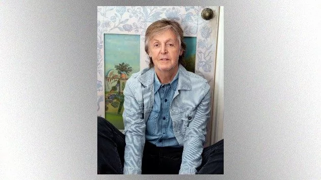m_paulmccartneywingsbook_022625495135