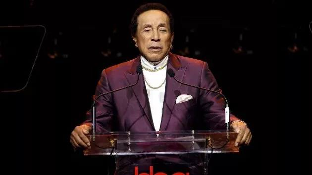getty_smokeyrobinson_050725983020