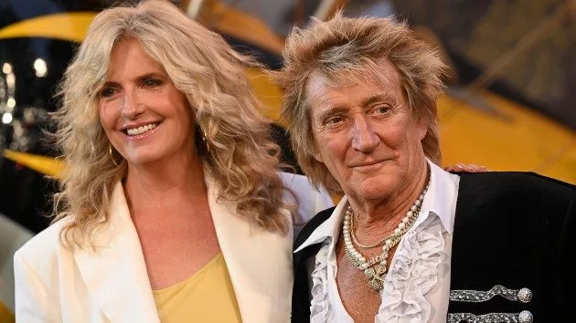 getty_pennylancasterandrodstewart_061125944490