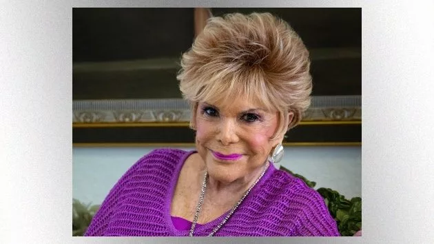 getty_conniefrancis_07032560833