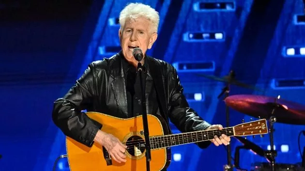 getty_grahamnash_070725643451