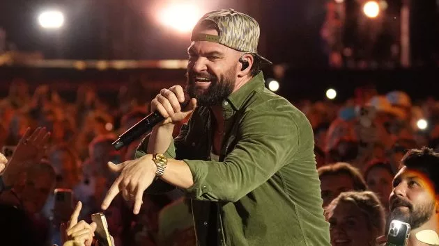 m_dylanscottcmafest2025cuabc297605