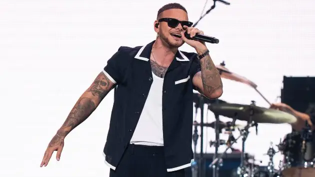m_kanebrownjingleball2024abc947723