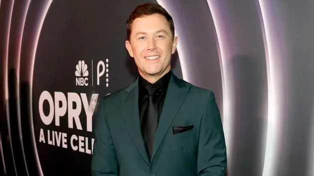 m_scottymccreeryposedopry100nbc598932