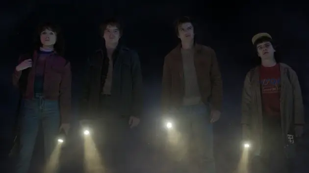 e_strangerthings_121525741193