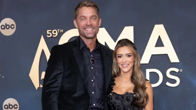 m_brettyoungwifetaylorcmacarpet2025abc407814