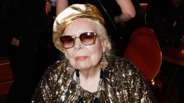 m_jonimitchellgrammys_020226984702