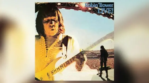 m_robintrowerlive2_021026418160