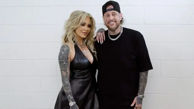 getty_bunnie20and20jelly20roll_030926798207