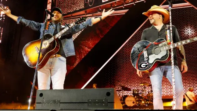 getty_lukebryanjasonaldean_042926930473