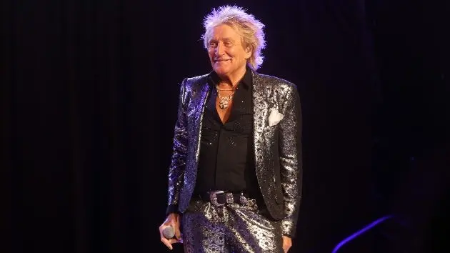 getty_rodstewart_061626227708