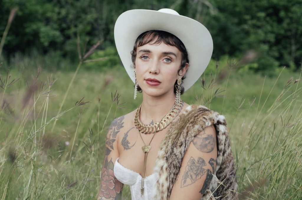 Emma Zeck – Sun Radio