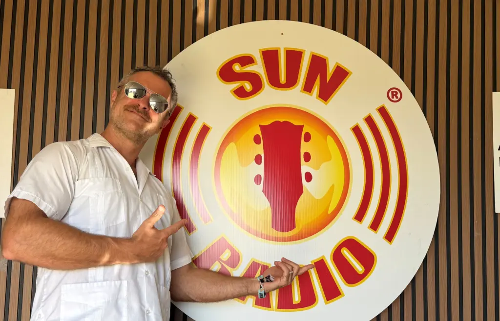 b-doe-acl-sun-weekend-2