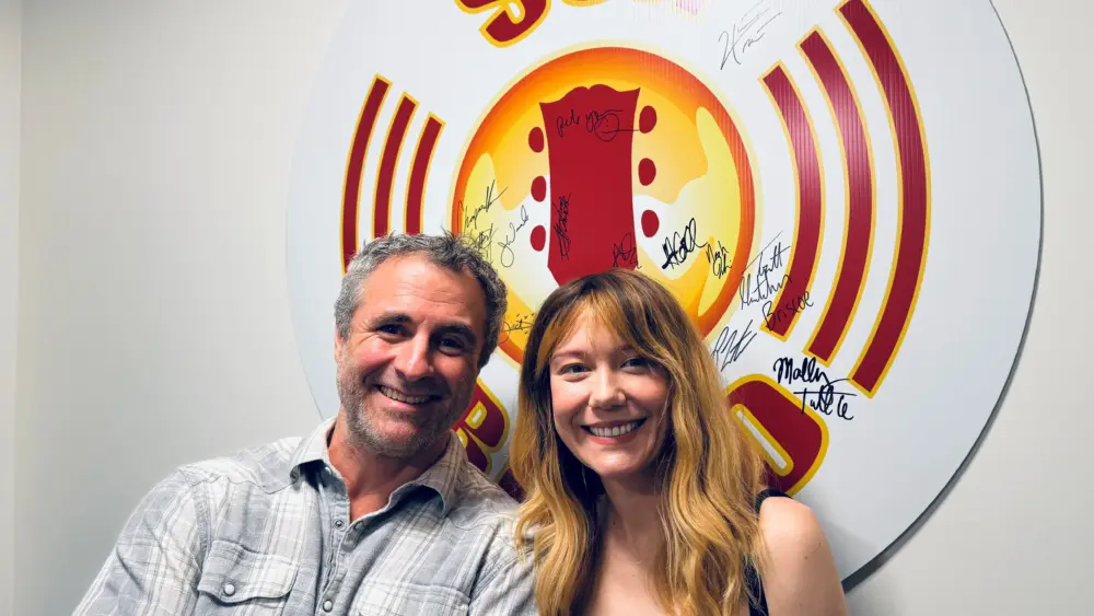 Moly Tuttle with B-DOE in Sun Radio studio