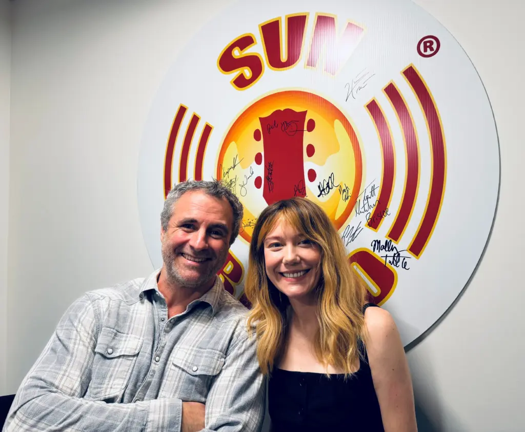 Moly Tuttle with B-DOE in Sun Radio studio