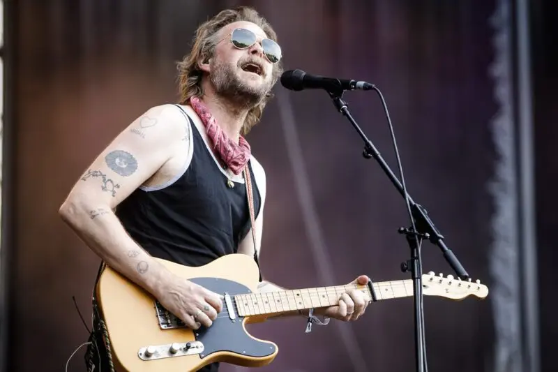 hiss-golden-messenger