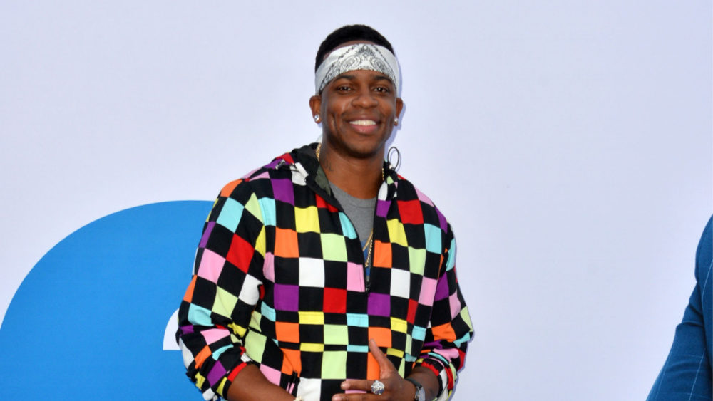 Jimmie Allen and Lindsay Ell share the video for ‘Tequila Talking’