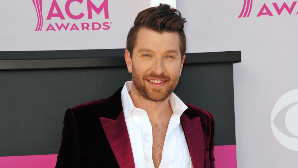 Brett Eldredge to play first-ever Ryman residency with 3 holiday shows