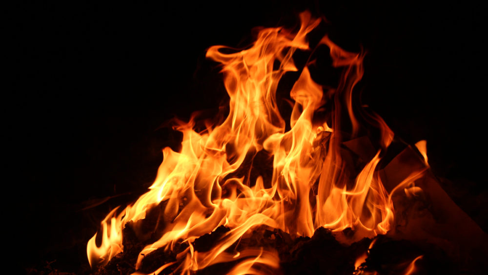 heatenergyheapcloselyredandyellowthermalenergyat