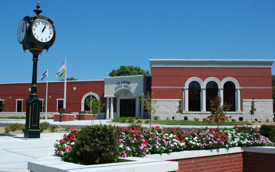 clinton-city-hall