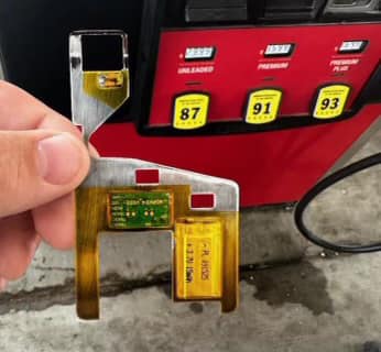 Credit Card Skimmer found in area Gas Stations | myKDKD.com | myKDKD.com