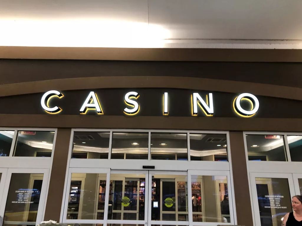 casino-entrance-in-missouri-photo-a-byrd-scaled